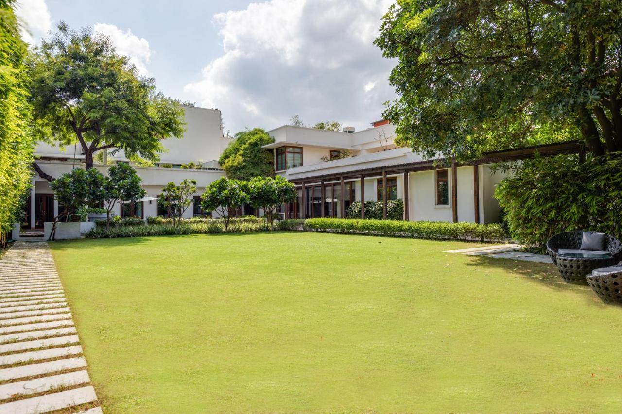 The Manor - New Delhi Hotel Exterior photo