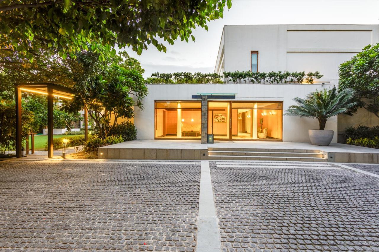 The Manor - New Delhi Hotel Exterior photo