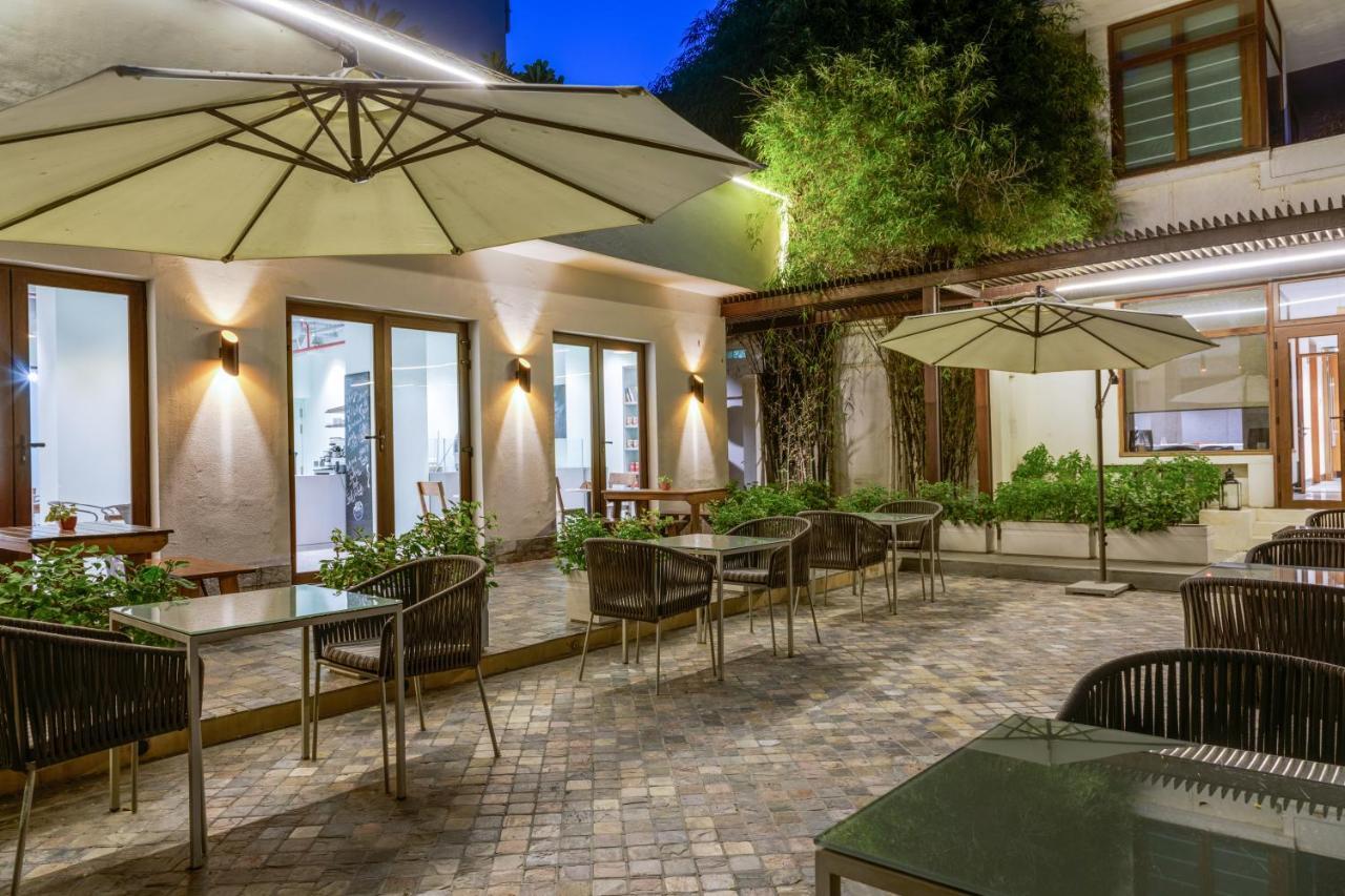 The Manor - New Delhi Hotel Exterior photo