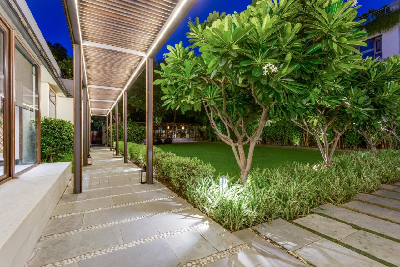 The Manor - New Delhi Hotel Exterior photo