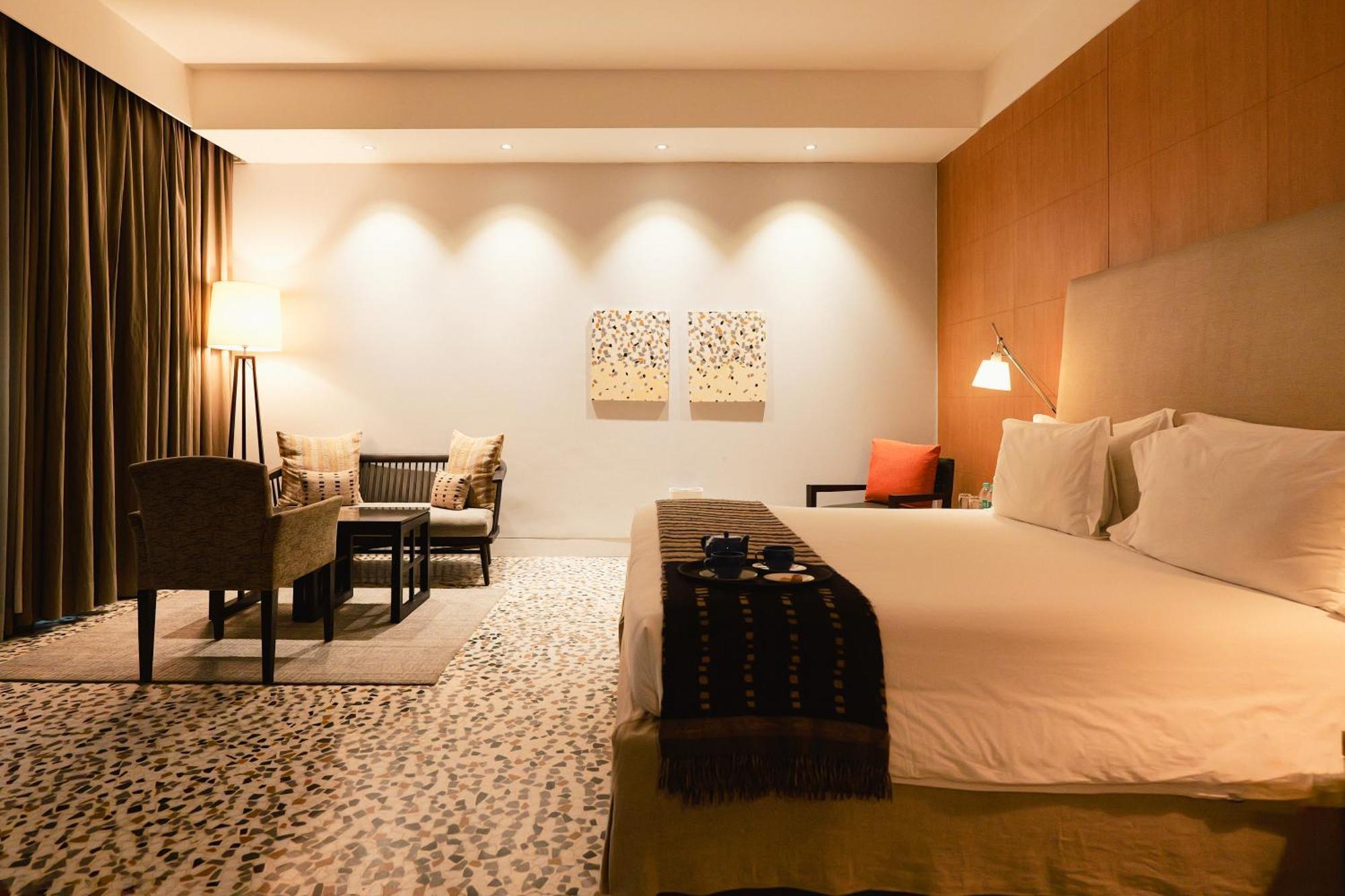 The Manor - New Delhi Hotel Exterior photo