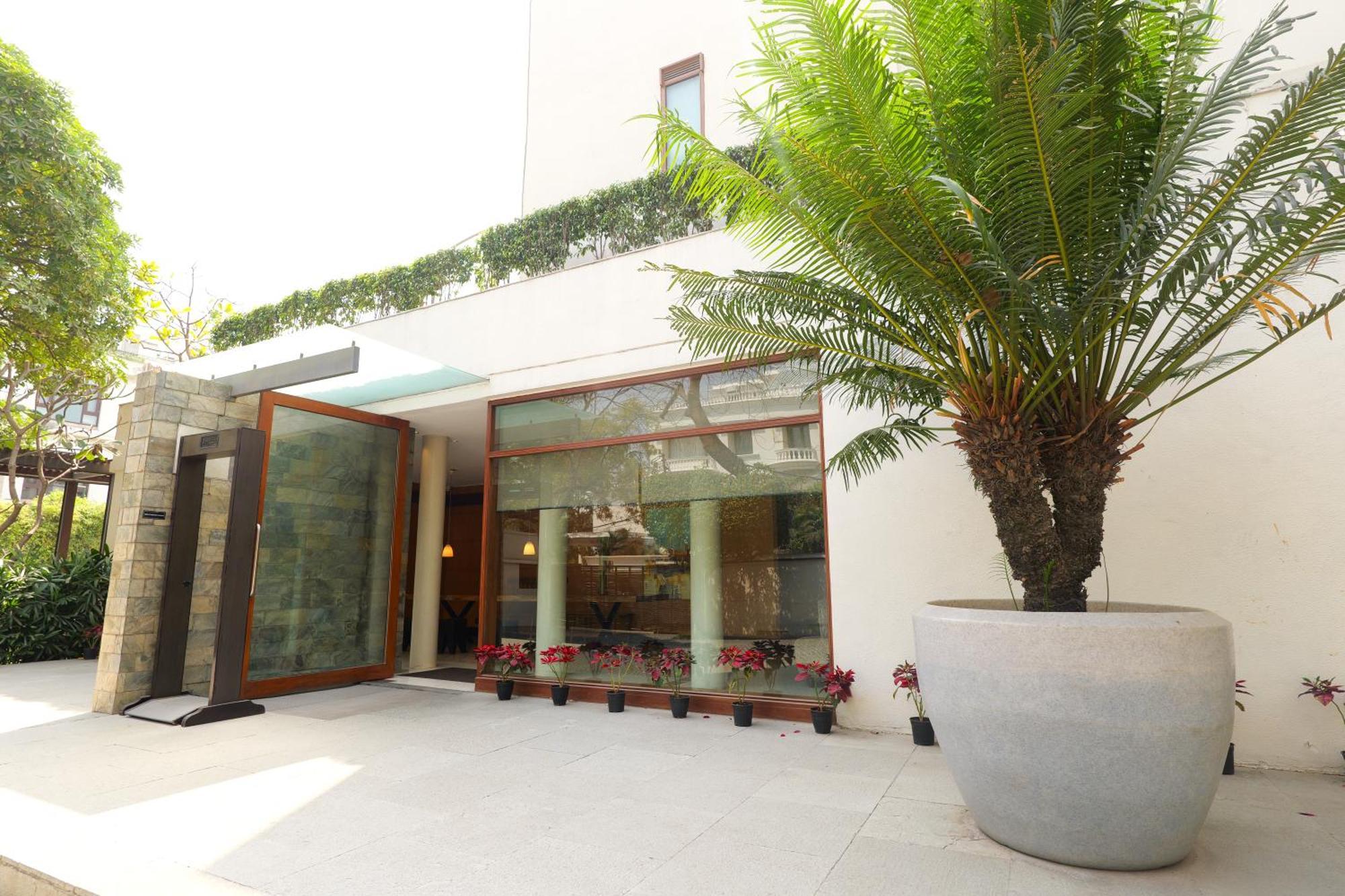 The Manor - New Delhi Hotel Exterior photo